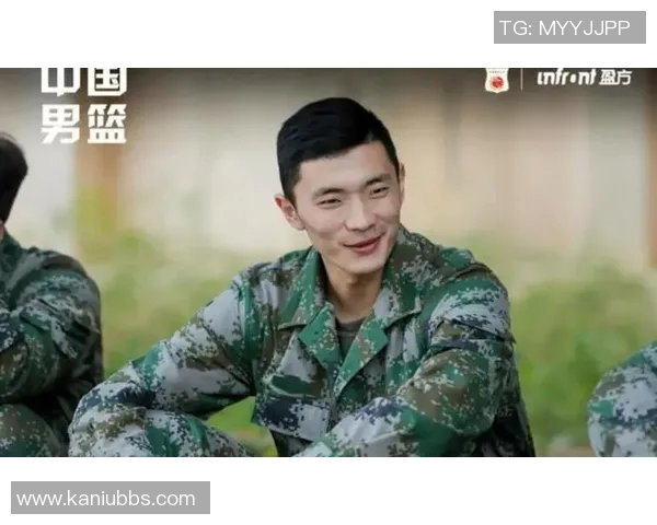 方硕的篮球之路：从青涩少年到职业明星的成长故事与奋斗历程
